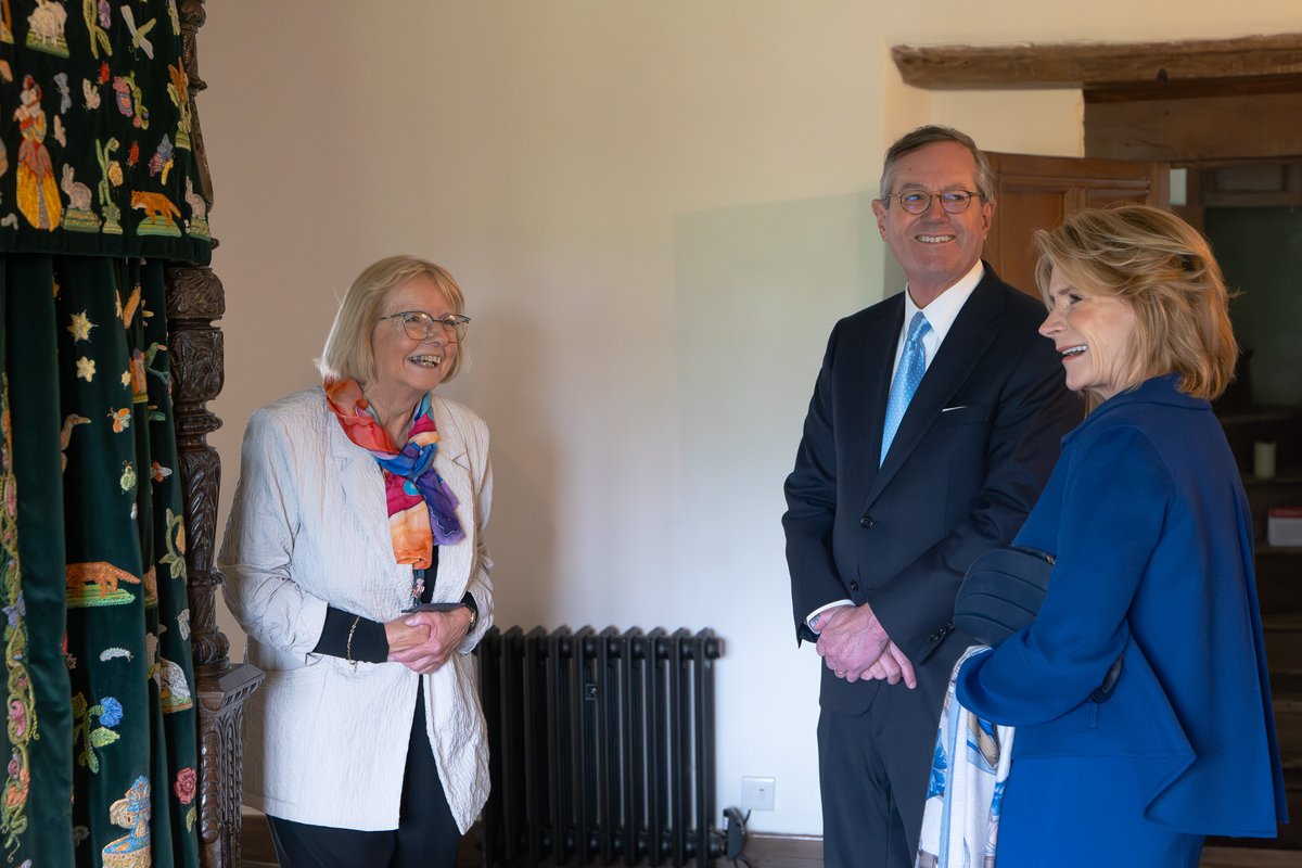 USAmbUK's tweet photo. Harriet and I visited the ancestral home of George Washington to open a special event to mark 250 years of American independence. @SulgraveManor stands as a powerful reminder that the roots of our countries’ partnership run deep, woven into the very fabric of our buildings, our shared heritage, and our enduring beliefs. I can think of few more fitting places to host a conference titled “The U.S.–UK Relationship at 250.”