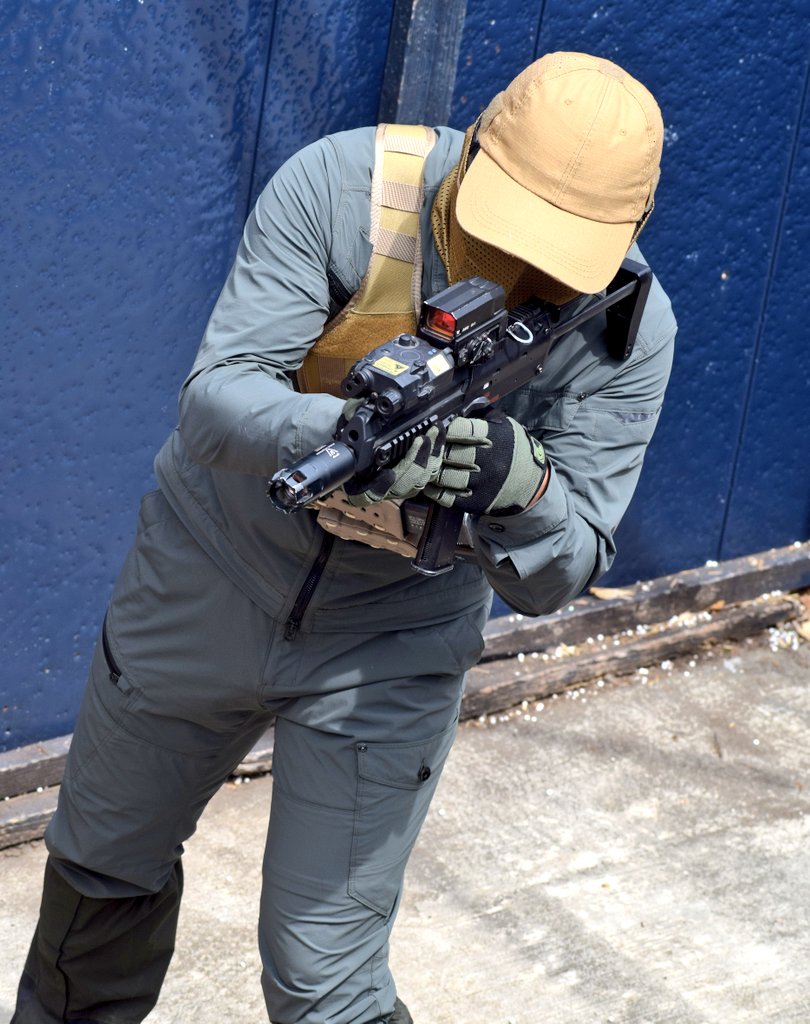 AIRSOFT_WATER's tweet photo. 「TーMOUT」 40/4定例会
ガスブロMP7だけ持って参戦
SMGポーチ、バンダリアがタンカラーだったので、キャップとマスクもタンカラーに合わせたんだけど…なんかチグハグのような🥺
せめてファーストラインでタンカラー入れた方が良かったかな🙄
#サバゲー
#サバイバルゲーム
#TMOUT https://t.co/6epFp17SM6