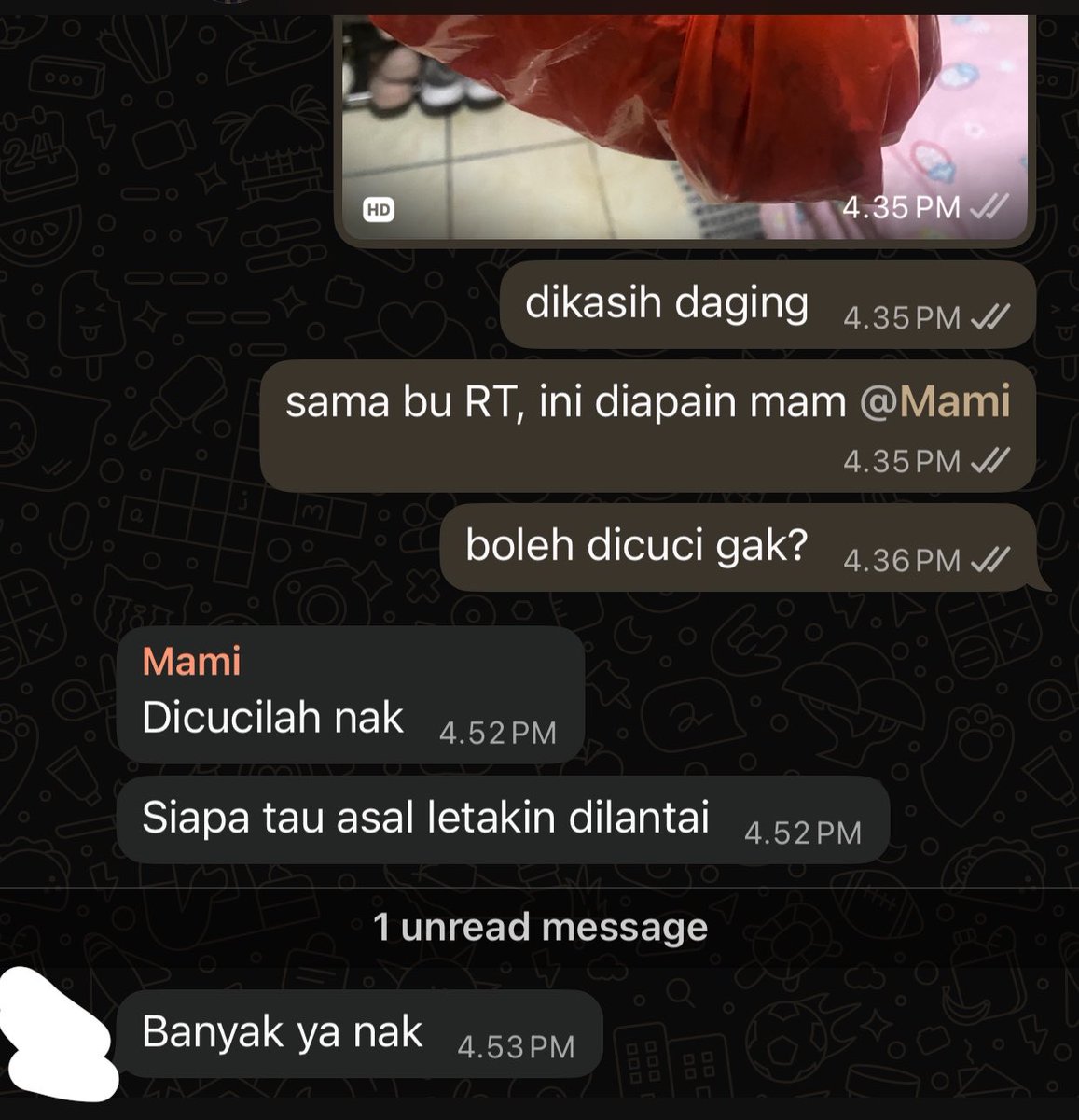 parksungjeanz's tweet photo. ternyata dapet banyak🥹🫶
sekarang bingung nyimpennya
- menurut ibu rumah tangga puluhan tahun aka nyokap gw: wajib dicuci
- menurut my bf yg profesinya chef: gak usah🫠

gw: “Kasih orang aja kali ya🫠😭” https://t.co/fORvuA1sO5