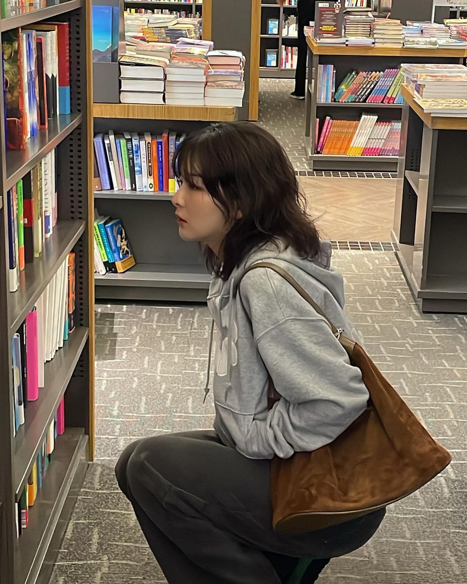 myseulgi0210's tweet photo. #seulgi so cute 🥹😘🐻 https://t.co/BNoOxT6lEA