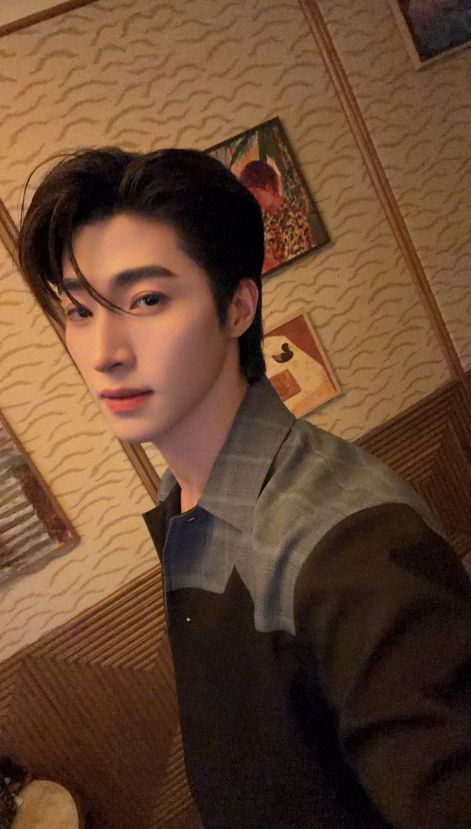 bluepongtiwat_'s tweet photo. 👀 https://t.co/AKmQFqRL6T