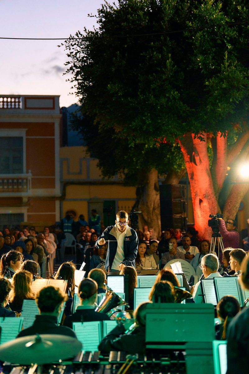 alvarodiazg_'s tweet photo. #CHUNDARATA
Banda Juvenil de la Sociedad Musical Villa de Ingenio
2026.5.16
Plaza del Buen Suceso
@Bandadeingenio https://t.co/cOymLauKks