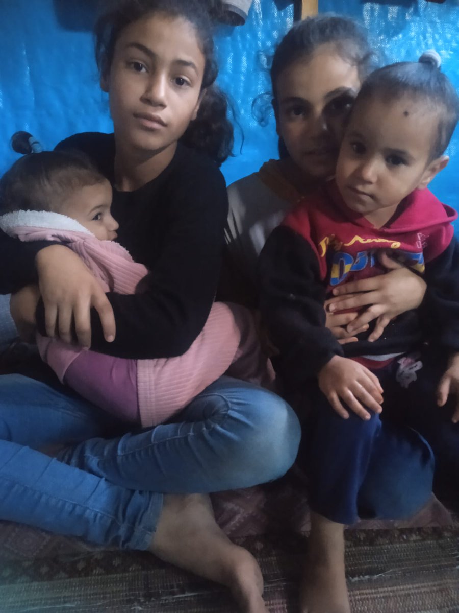 DalulainGaza's tweet photo. Happy Eid to you all 
Our Eid is filled with hunger and sadness, and my children are waiting for their Eid money to buy sweets like every other child. Please don't ignore my little ones. 

https://t.co/MfwQOKJDkb https://t.co/D4UlYynO86