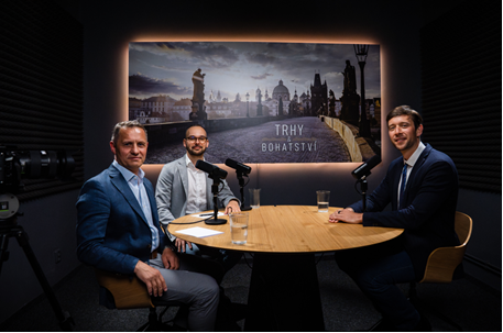 AnalyticiCSOB's tweet photo. Investice do umění už dávno není jen výsadou miliardářů. Jak ale poznat dílo s investičním potenciálem?
Nový díl "Trhy &amp; Bohatství": @DominikRusinko, Jan Poulík a Matyáš Kodl, jednatel Galerie Kodl a Artslimit

https://t.co/vZCZVixmyp https://t.co/FqQuqPYDma