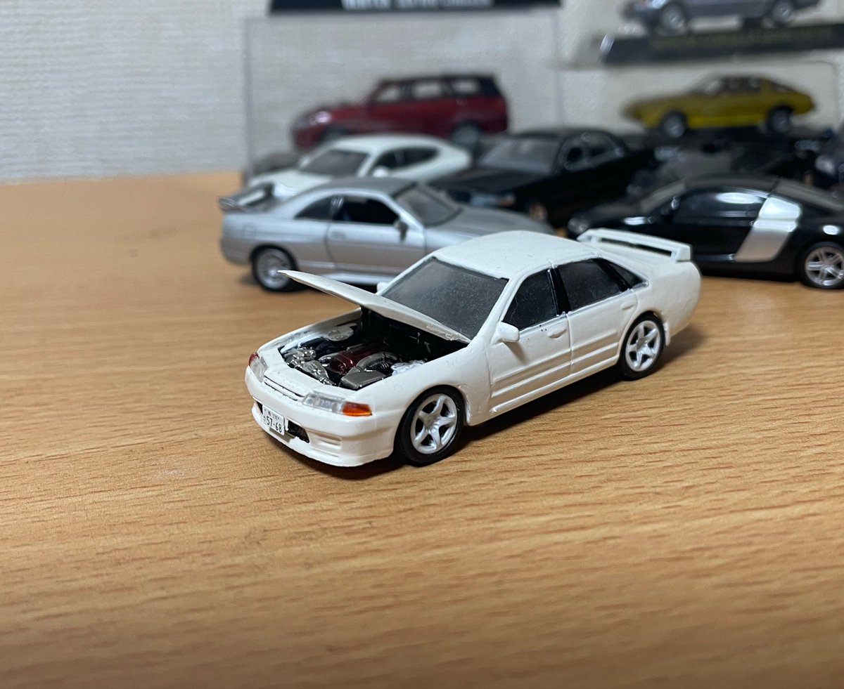 rrtwma's tweet photo. この辺も売っちゃうかぁ
1/64スケール スカイライン
R32GTRを4ドア化した改造品
RB26ボンネット開閉、タイヤ回転可能、金属製ナンバープレート
一点物で勿体無さはあるけどな

#ミニカー
#ミニカー改造 https://t.co/I3E7HqOfQ7