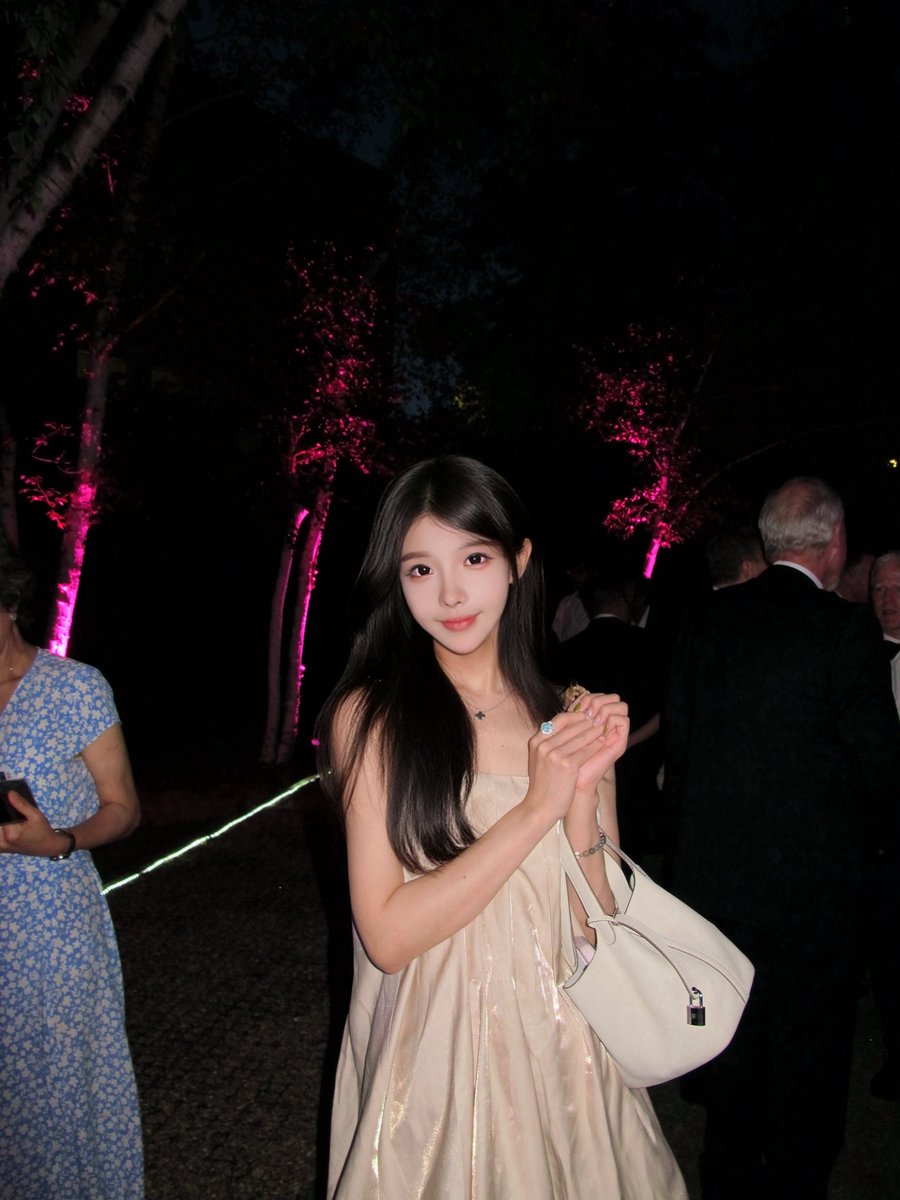 EvieFrog哎喂呱 tweet media