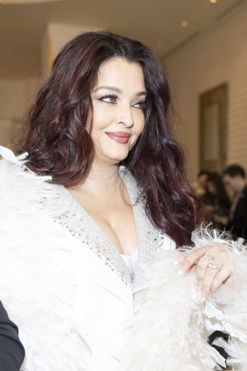 aecshh's tweet photo. #AishwariyaRaiBachchan
 #AishwariyaRai https://t.co/yYjF49Nj4r