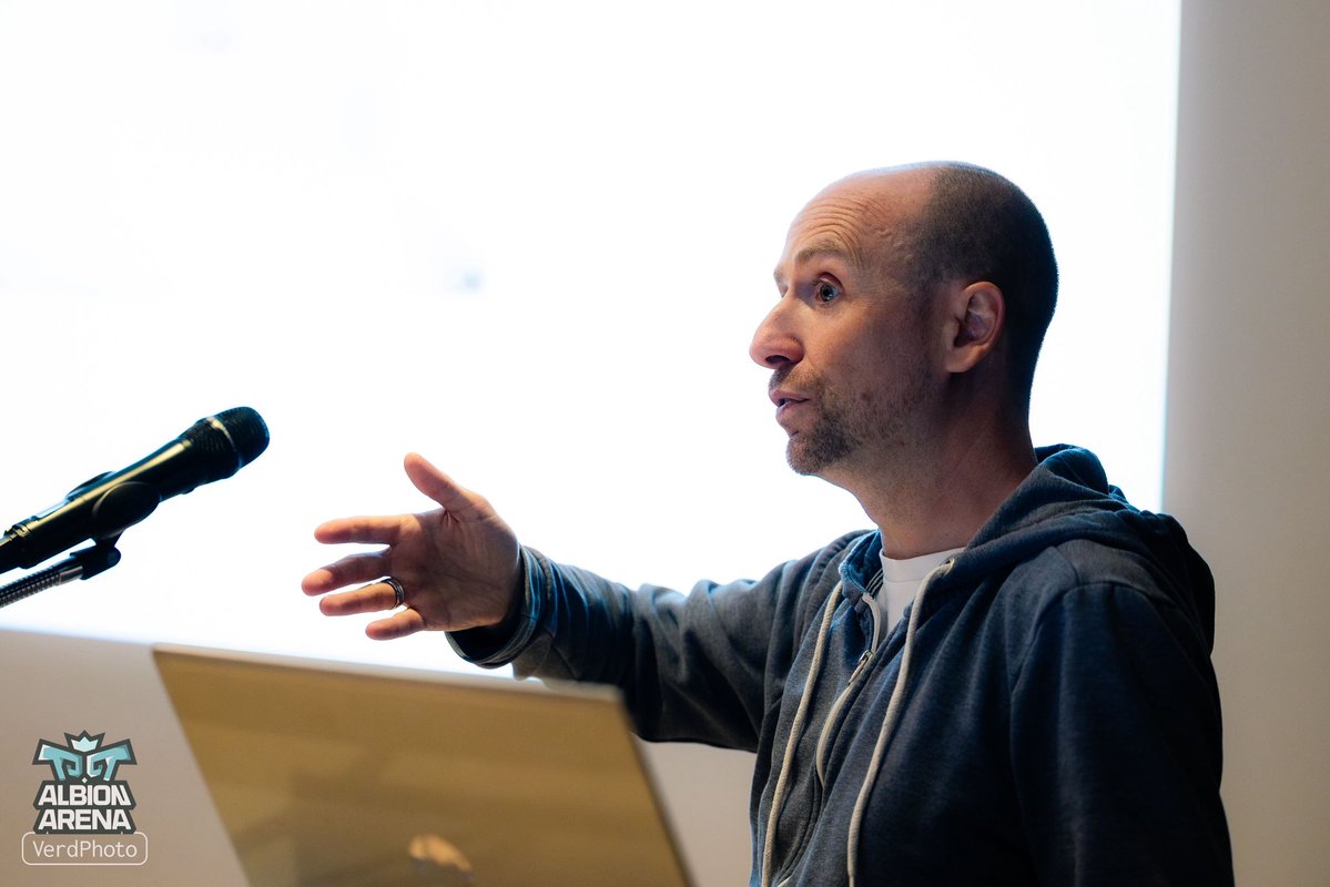 Dom_Sacco's tweet photo. Some snaps from my esports journalism and content creation careers talk at Albion Arena! 

Thank you @VerdPhoto 📸 https://t.co/el0E7zx3XO
