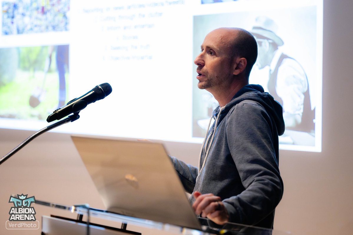Dom_Sacco's tweet photo. Some snaps from my esports journalism and content creation careers talk at Albion Arena! 

Thank you @VerdPhoto 📸 https://t.co/el0E7zx3XO