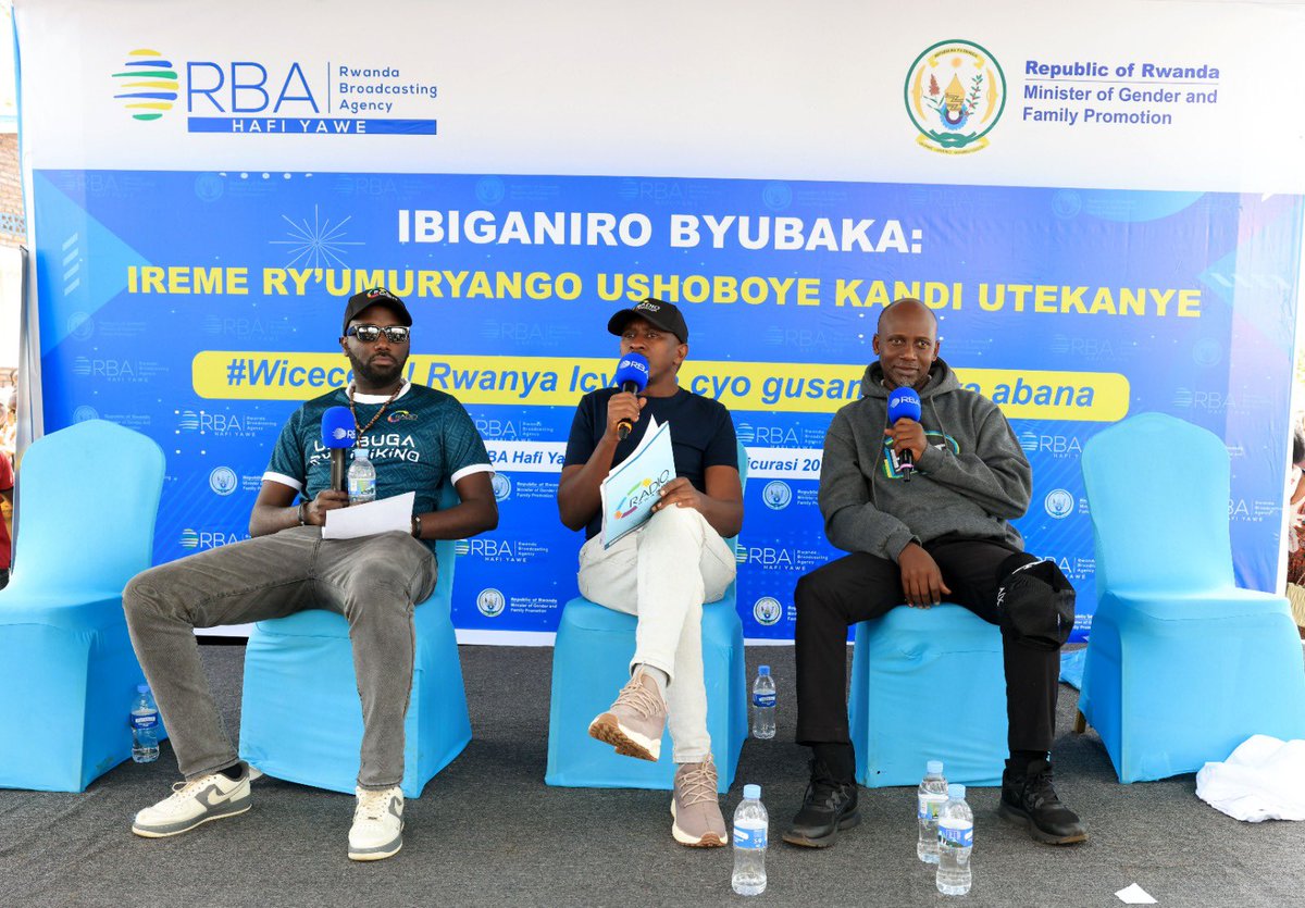 rnit_Rwanda's tweet photo. “Kwizigamira ni intangiriro y’iterambere ry’umuryango.” — @masanturaa

Muri gahunda #RBAHafiyawe ya @Radiorwanda_RBA abaturage ba Rukomo mu karere ka @NyagatareDistr bakanguriwe gukorana n’Ikigega RNIT-Iterambere Fund no gutangira kwizigamira hakiri kare.

#IterambereFund *589# https://t.co/MC1tu1pFir