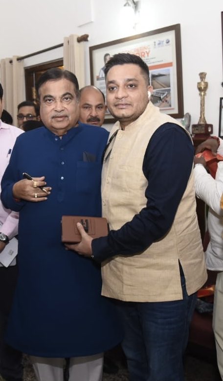 thenitishjindal's tweet photo. Heart full of Greetings, Love &amp; Respect for our Transport Minister Shri Nitin Gadkari Sir. @nitin_gadkari. Your work will be remembered in India &amp; at the Global platform forever. https://t.co/CnGnhUsa37