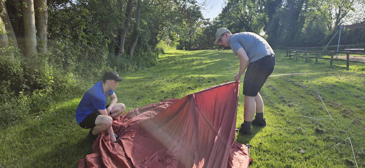 DAACCadetteam's tweet photo. Day one complete! Well done! Tough day walking in the heat. 🤞 tomorrow is a bit cooler.
Tents pitched, delicious hot meal cooked, pots washed and Relax! 
Day two here we come 😁
@DofE @DAAC_999 @NationalVPC https://t.co/9fT8OUawpT