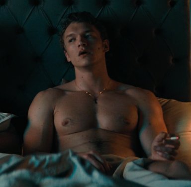 cnnrcore's tweet photo. It's man chest Wednesday https://t.co/HD7NpTlskx