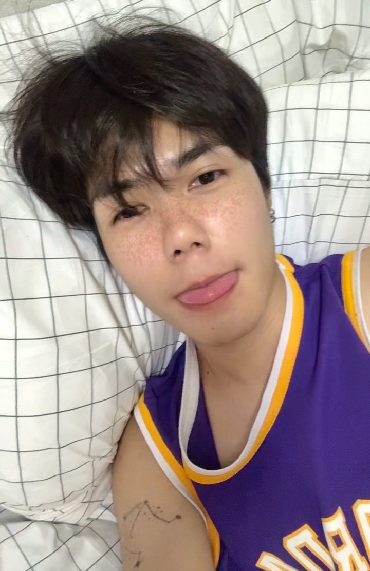 AATCMU's tweet photo. อยากนอนตลอดไป https://t.co/x8fU7zwihX