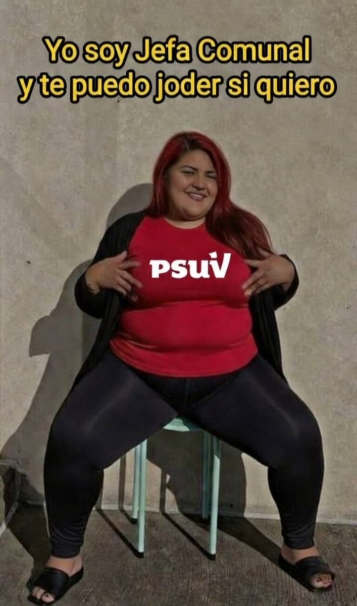 perez_davi42064's tweet photo. VILLA DEL SUR LA LLANADA CUMANA. JOVENES ENTREGAN AGUA POTABLE PARA PACIENTE DEL HAMBULATORIO.
MIENTRAS LA JEFA COMUNAL, CARMEN  ANTON TRATA DE IMPEDIRLO.
PORQUE ELLA NO LA REGALA LA VENDE A RAZON DE BS 200 EL BOTELLÓN.
ASI SON ESTAS MUJERES!

Mr.EMI https://t.co/NKGVrJFZuC https://t.co/jA8uT1aLAX