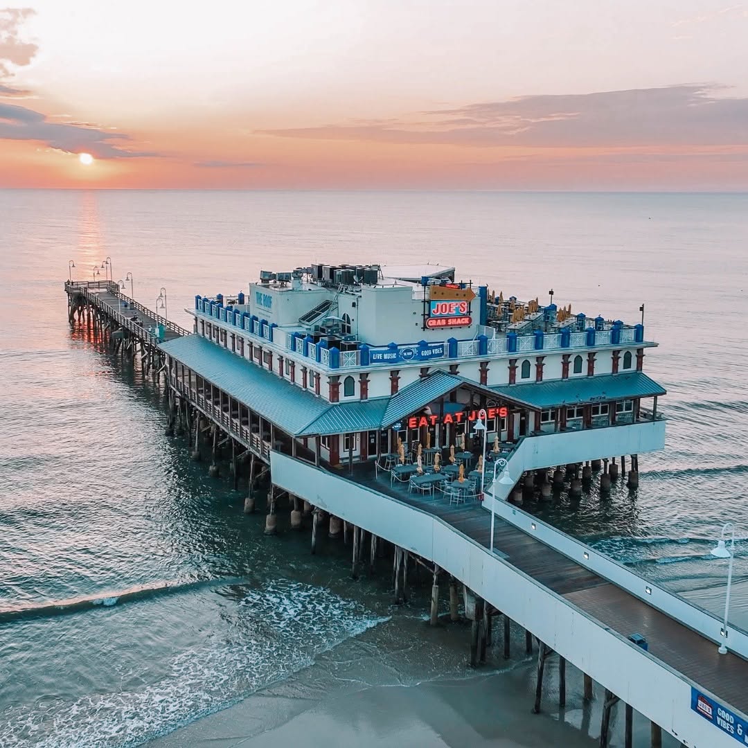 FlyDAB's tweet photo. 101 years of sunsets from this pier. Some things just belong by the ocean. 🌊

Fly nonstop and catch yours 👉 https://t.co/hPf1aqYO4k 

📸: boardwalkhoteldaytona

#FlyDAB #LoveDaytonaBeach @DaytonaBeachFun https://t.co/X7jVE8P9je