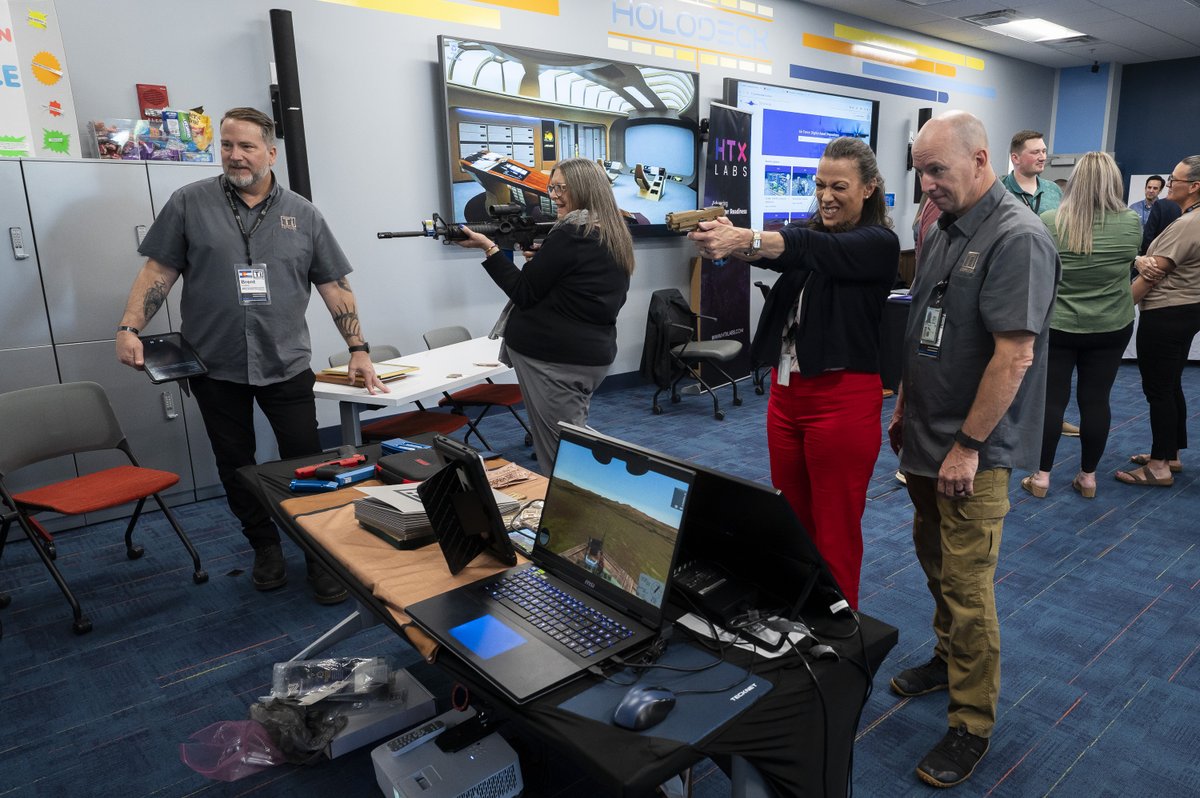 HQ_AFMC's tweet photo. 🤖The @usairforce Life Cycle Management Center Training Directorate’s newly established Training Integration Office held its inaugural Industry Showcase and Science Fair at the TIO’s Innovation Cell on @WrightPattAFB. #OneAFMC #AFLCMC

https://t.co/1qJZpMiGW2 https://t.co/C48L0eW6VV