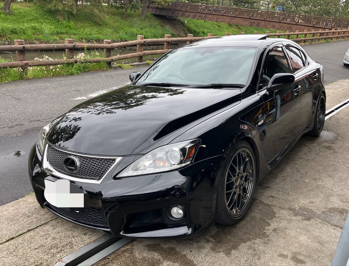 Ryu2_12isf's tweet photo. ISFの黒バンパーって需要あるかな？
まあまあ綺麗
5〜6万位希望
ヤフオク出すの面倒くさい😂 https://t.co/uXhO8ufidq