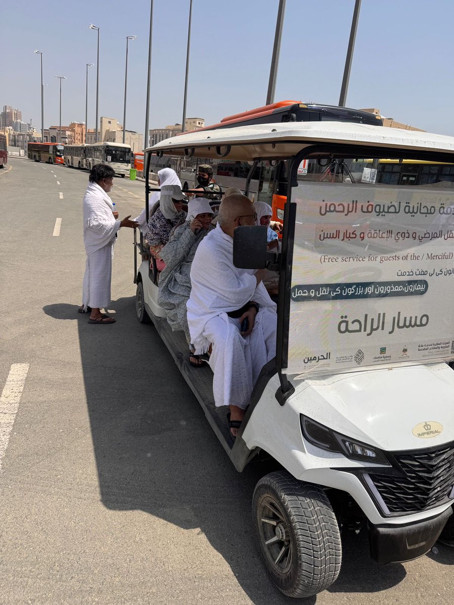 manasikrg's tweet photo. وقف محمد بن عبدالرحمن الربدي يوفر سيارات القولف لخدمة ضيوف الرحمن في موسم #حج_١٤٤٧هـ ، بالتعاون مع جمعية  مناسك . https://t.co/A2sb64IETQ