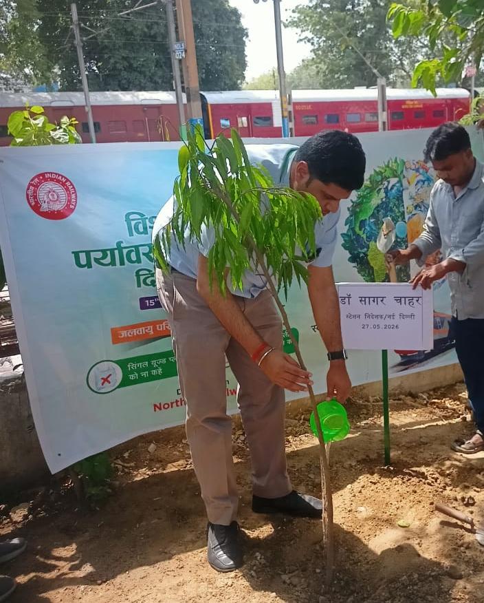 RailwayNorthern's tweet photo. Every Tree Counts: Make Your Mark! 

As a part of the World Environment Day campaign, a plantation drive was carried out at New Delhi Railway Station, led by the Station Director, Dr. Sagar Chahar and Station Manager, Sh. Pavan Kumar Shukla , emphasising the importance of nurturing sustainable practices and spreading the message of a greener tomorrow.

#MissionLiFE #ChooseLiFE @moefcc