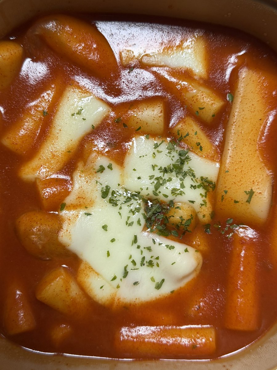 markbomb22's tweet photo. 드디어 명랑핫도그에 치즈라이스머시기 떡볶이 먹었어요 걍 개맛도리 시키고 내일까지 드세요 명랑 최고ㅠ~ https://t.co/6QWq6DSCaJ