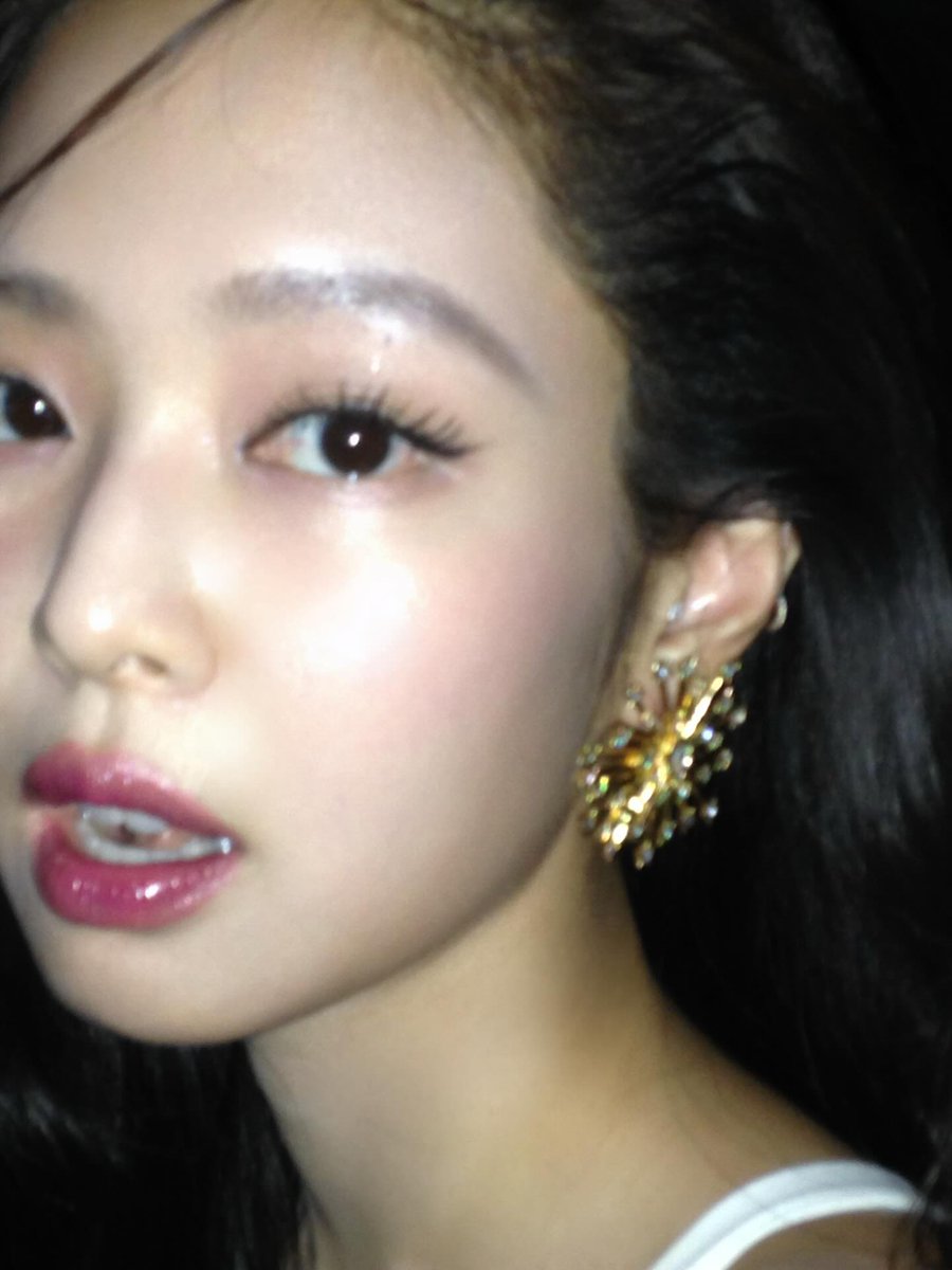 NEWSJENNlE's tweet photo. 📸260527 #JENNIE IG update https://t.co/VbHcWqdPpV
