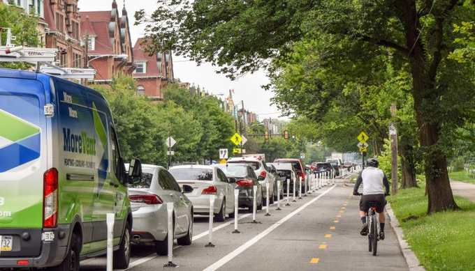 Boenau's tweet photo. Copenhagenize your city streets. 😎 https://t.co/eB2oAkQGmN