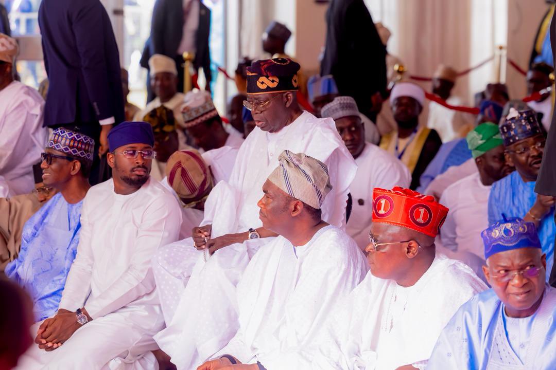 mudashiru_obasa's tweet photo. I joined my father, leader, and mentor, His Excellency, President Bola Ahmed Tinubu, GCFR
President and Commander-in-Chief of the Armed Forces of the Federal Republic of Nigeria, alongside his successor and former Governor of our dear state, Lagos State, His Excellency Babatunde Raji Fashola; Chief of Staff to the President, my egbon, Femi Gbajabiamila, our current Deputy Governor and, our party’s governorship candidate in the forthcoming general elections, Insha Allah, the incoming Governor  of Lagos State Dr. Kadri Obafemi Hamzat; the National Security Adviser, Mallam Nuhu Ribadu; Senator Gbenga Ashafa; and other distinguished Nigerians to observe the Eid prayer with the President at Dodan Barracks, Lagos.
@officialABAT 
@drobafemihamzat 
#EidBlessings