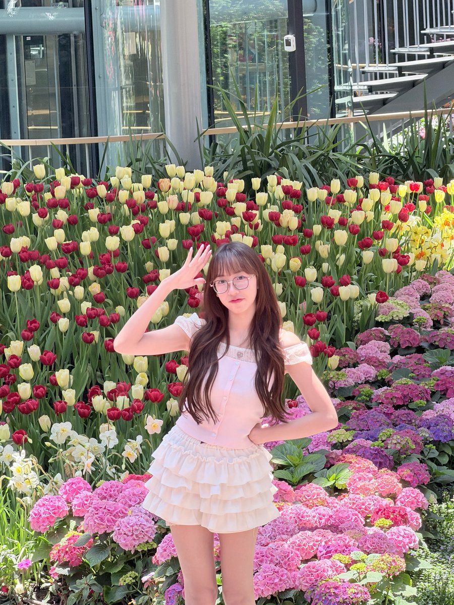 clairemeowyy's tweet photo. หมู่มวลดอกไม้ที่งดงามมากมาย
แสงดวงดาวพร่างพราวสองประกาย💐🫧

#Clairemeowyy #Thaiidol #idol https://t.co/TXNH55THug