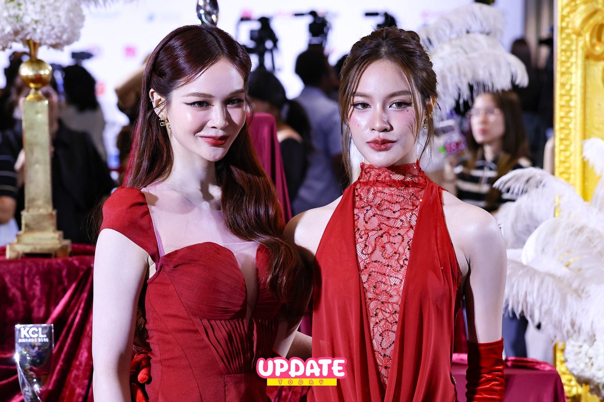 Update__today's tweet photo. "แตงกวา - เหนือ" ร่วมเดินพรมแดงงานประกาศรางวัล "คมชัดลึก อวอร์ด ครั้งที่ 22"✨

TKNUR ON KCLAWARDS2026
#KCLAWARDS2026xTKNur
#TKNur #TKphinyanech #nurdesoraya
#KCLAWARDS2026
#คมชัดลึกอวอร์ดครั้งที่22
#UPDATETODAY #ข่าวบันเทิง https://t.co/dnTcltosxc