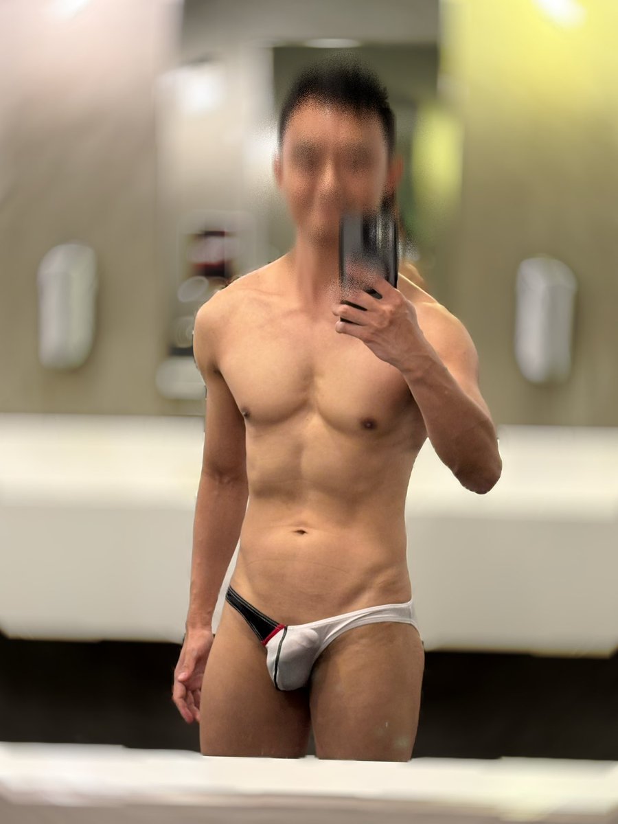 jinnertself's tweet photo. 有人在看我自拍 https://t.co/BMenqBbG2Z