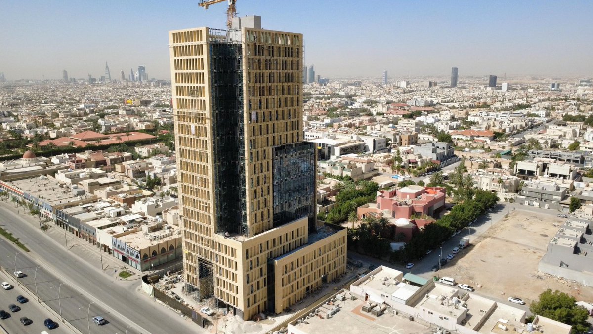 SystematicsLtd's tweet photo. اكتمال أعمال واجهات مشروعنا برج عاليات الورود (سكني مكتبي) في حي الورود على طريق الملك عبدالعزيز بالقرب من تقاطع طريق الملك عبدالله، والذي يتكوّن من 22 طابق و5 أقبية
نحن المقاول الرئيسي لـ أعمال الإلكتروميكانيك والتكييف ومكافحة الحريق https://t.co/oUQ6sMD7DV
