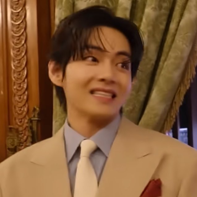 뷔 tweet media