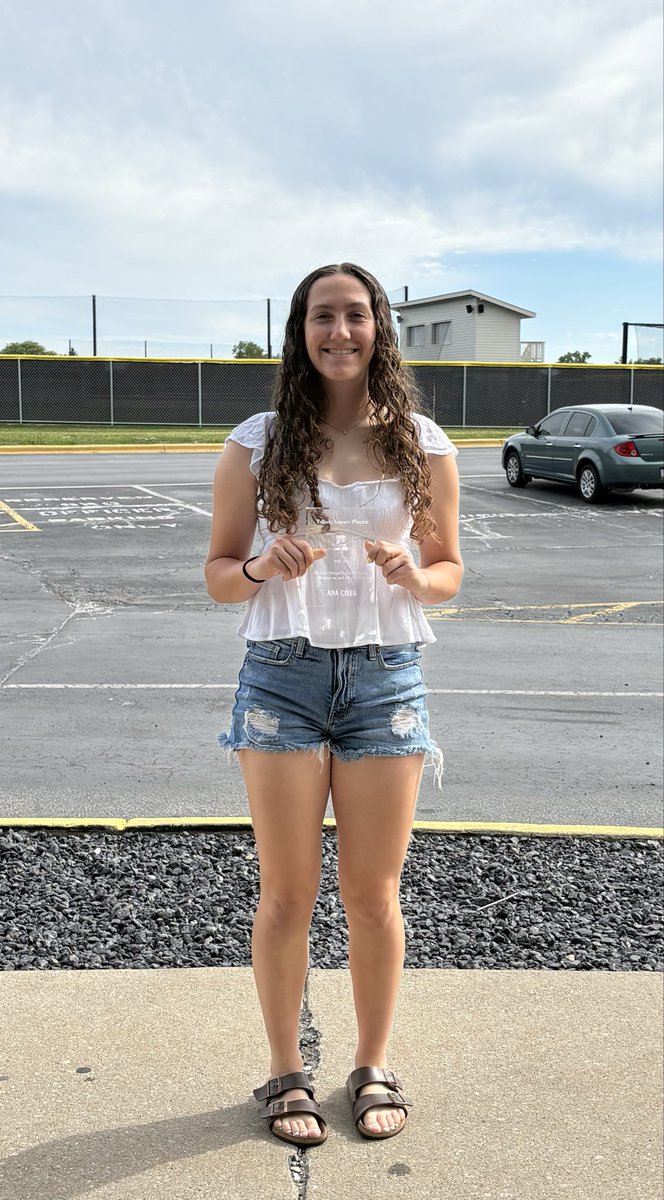 AndrewSoftball's tweet photo. Congratulations to @AnaCisek2026 on being our T-Bolt Impact Player this year!! 🥎⚡️

A tremendous person, leader, and teammate on and off the field 💛🖤 https://t.co/64mmPlAjWj