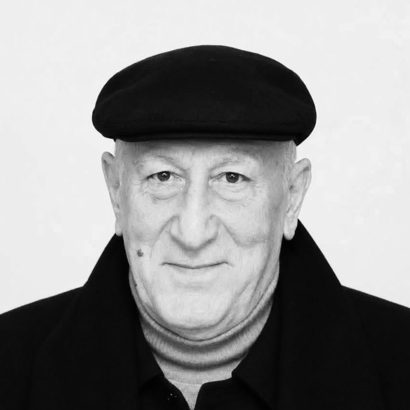 cihanpektas1's tweet photo. Geçirmiş olduğu trafik kazası sonrası tedavi gördüğü hastanede ebediyete irtihal eden değerli ağabeyimiz Okay Sungur’a Allah’tan rahmet diliyorum.

Başımız sağ olsun.

Mekânı Cennet olsun. https://t.co/kG11EvMiIa