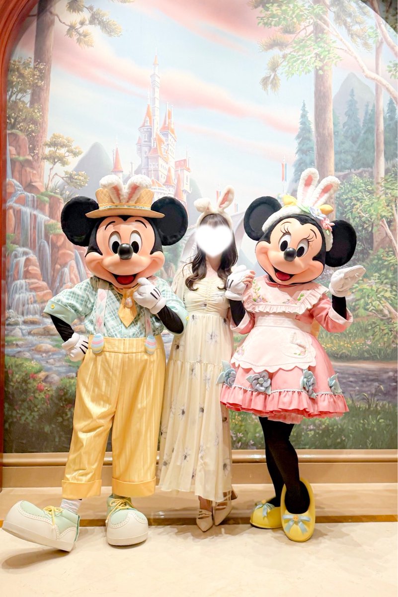 __mi17a's tweet photo. 去年会いそびれたこのコスに会いに行ったまであった🐰
やっぱりイースターかわいいだいすき🤍 https://t.co/D0WlJCnhdl