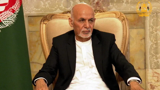 منابع می گویند که اشرف غنی امارات را ترک کرد.