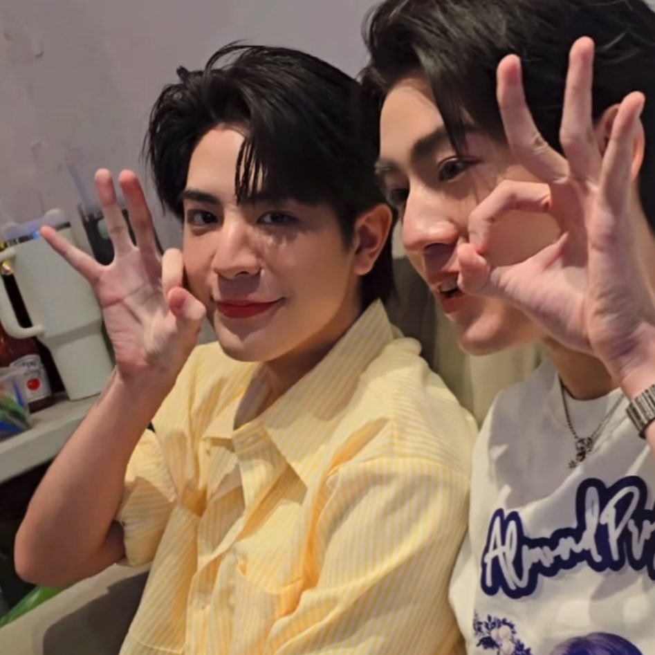 นีนี่ 🌻ft. พี่นินิกับน้องชีวา 🔭🌌 tweet media