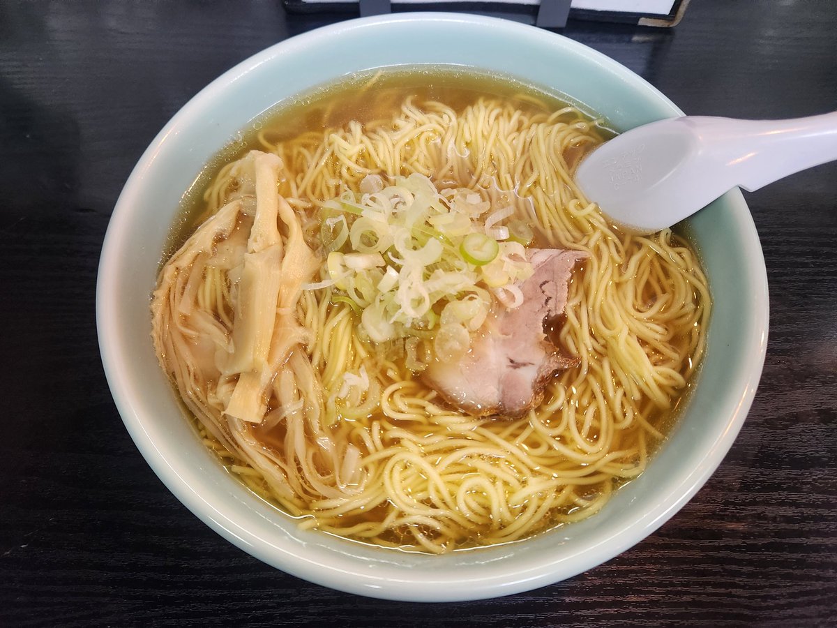 kmzyfinally's tweet photo. 地鶏けい骨 阿波家
地鶏 塩ラーメン、特盛
57杯目 https://t.co/mDL8xI6LpP