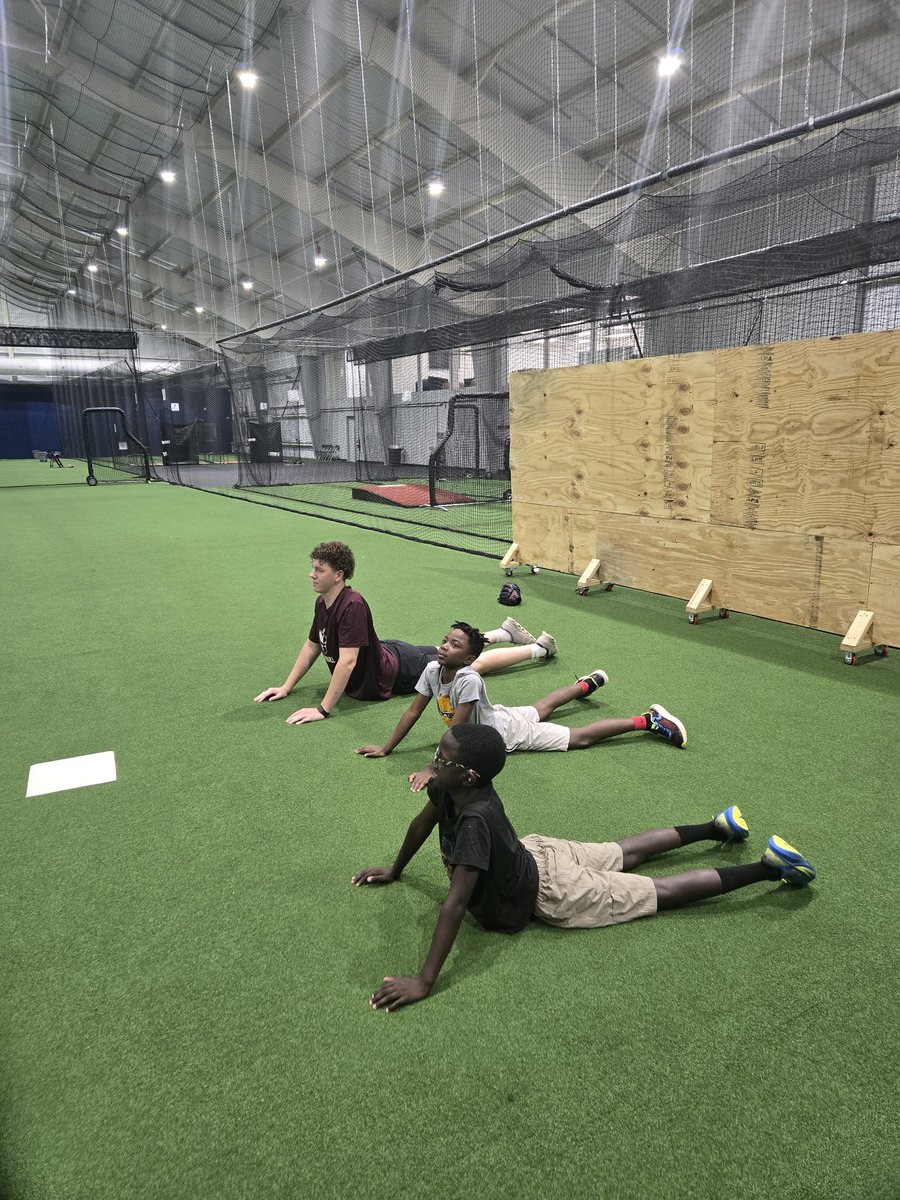 john_rrbsbl's tweet photo. 11 Months post Tommy John surgery and getting stronger. Today was good day, I had a good pin and my little brothers both came to support me, even did some stretching with me. Big thanks to Paul for pushing me daily. @AndrewsSportMed @JeffDugasMD @BPCC_Baseball @PaullyB21 https://t.co/YlMxaRWwe2