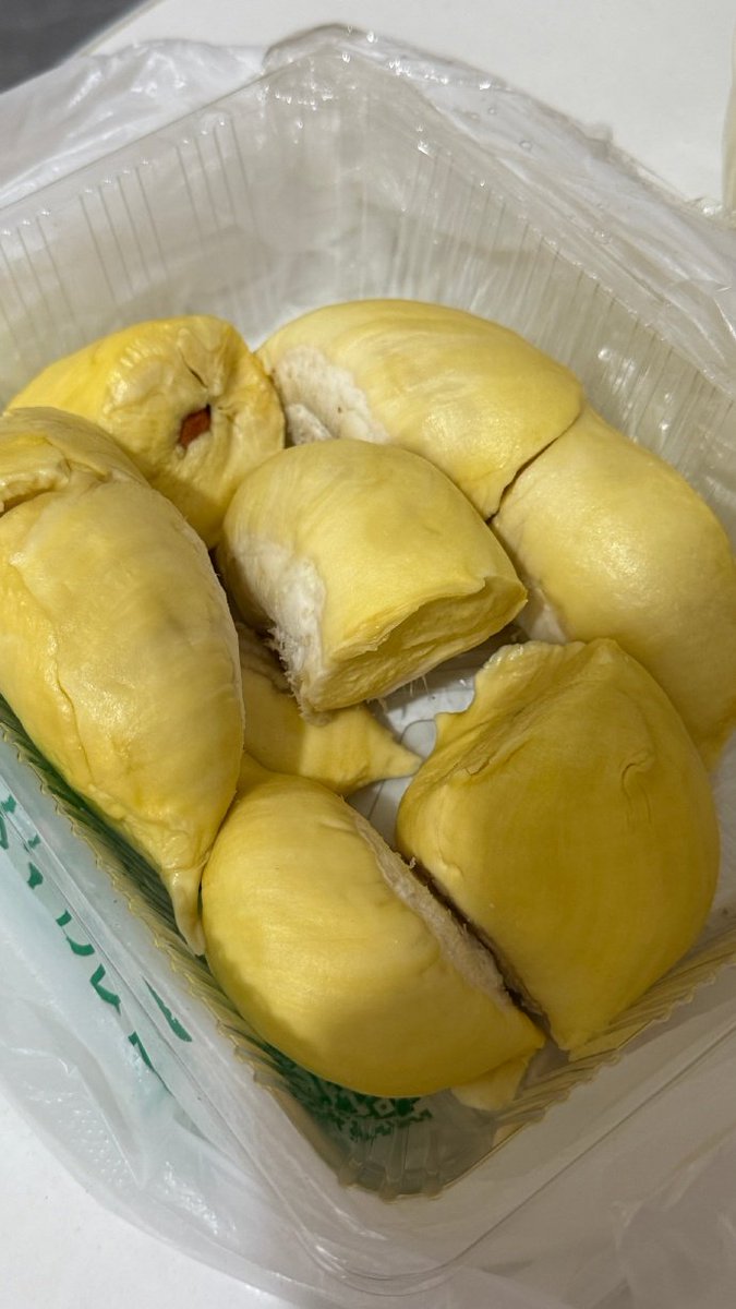 ThomasNguyen364's tweet photo. Çok şanslıyım, gerçekten çok güzel bir durian meyvesi buldum! https://t.co/tRx2XcNTRL