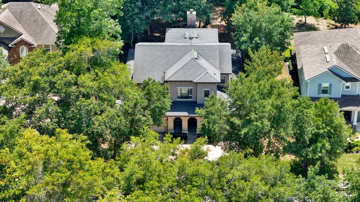 listingedge's tweet photo. Our team captures full HD HDR drone imagery with FAA-compliant, fully insured pilots to help listings look polished, professional, and complete online. https://t.co/k5Bwy2eCbC
