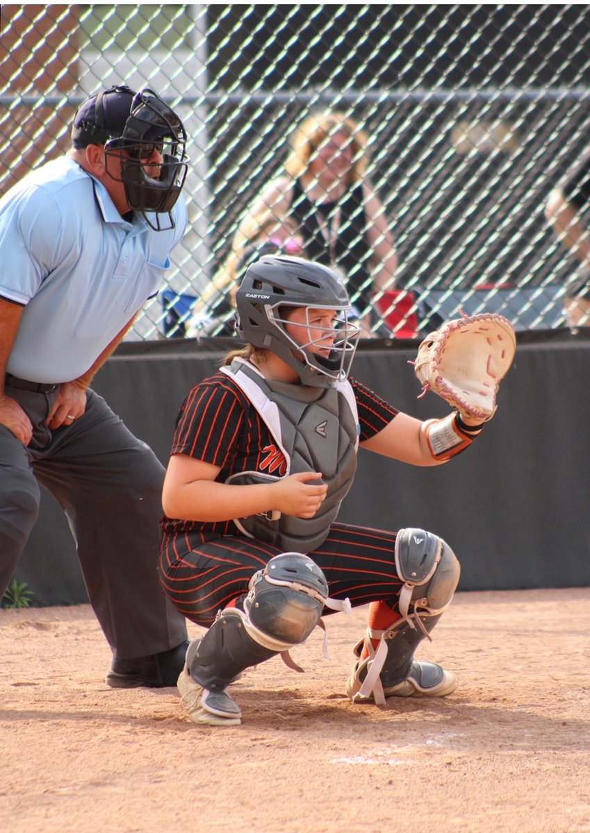 LaylaHUTCH2027's tweet photo. First round of districts ✅ We won 15-0 against Birch Run and I went 2 for 2 at the plate with 2 singles and a walk. Tonight we play Garber as a non conference game! So excited to celebrate my favorite seniors tonight!! https://t.co/QTjikCsG71