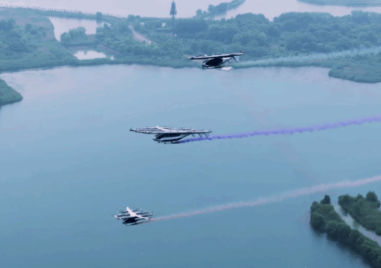 eAviationUpdate's tweet photo. AutoFlight completes mixed-fleet eVTOL formation flight https://t.co/NJGAgHYrun 
#evtol #eaviationnews https://t.co/G3hjOECUch