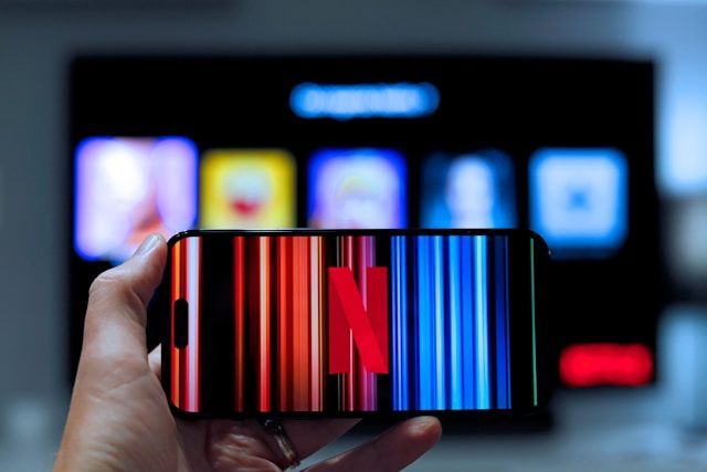 ADSLcz's tweet photo. Texas zažaloval Netflix kvůli údajnému sběru dat uživatelů včetně dětí. 📺 Firma obvinění odmítá a chce se bránit u soudu. ⬇️⬇️⬇️
#adsl #netflix #soukromi
https://t.co/y2qRc9y63F https://t.co/IvXaZYMJD6