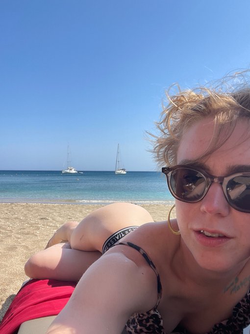 Mɪgiː 🔥 Https://migi.Vision - teasing the boats https://t.co/cgdlipw2we