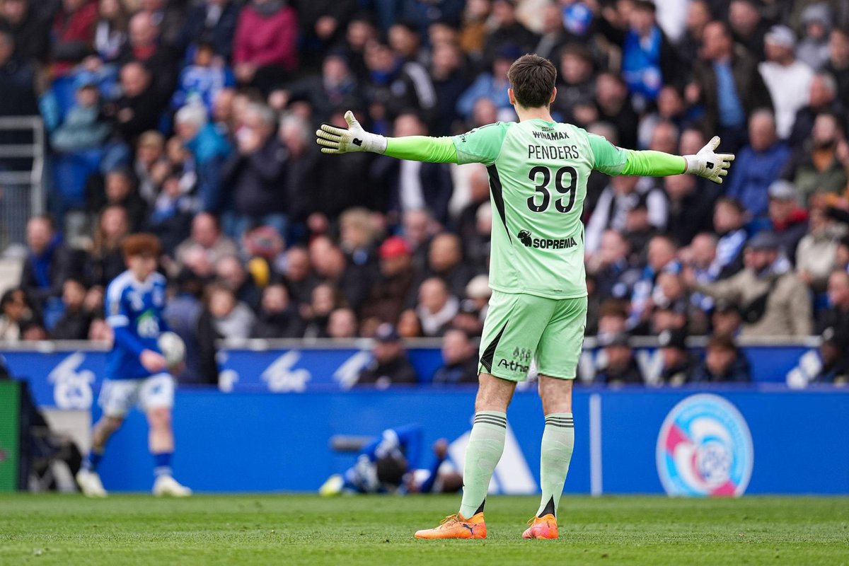 Just Chelsea tweet media
