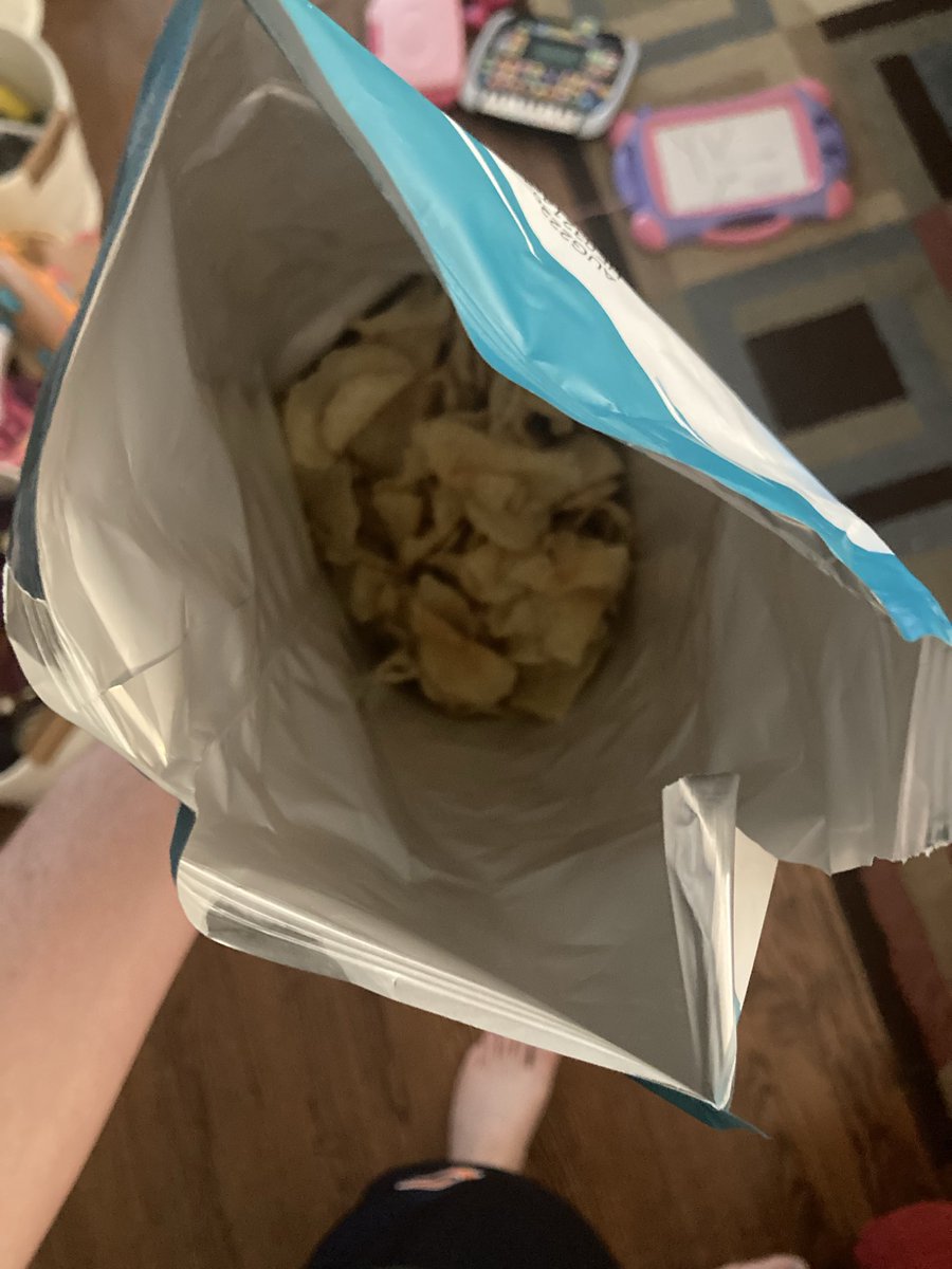 NeedHelpWinning's tweet photo. @CapeCodChips this what you open and see when you buy @CapeCodChips not a snack size bag btw. Thanks a lot https://t.co/S36g6ADkga
