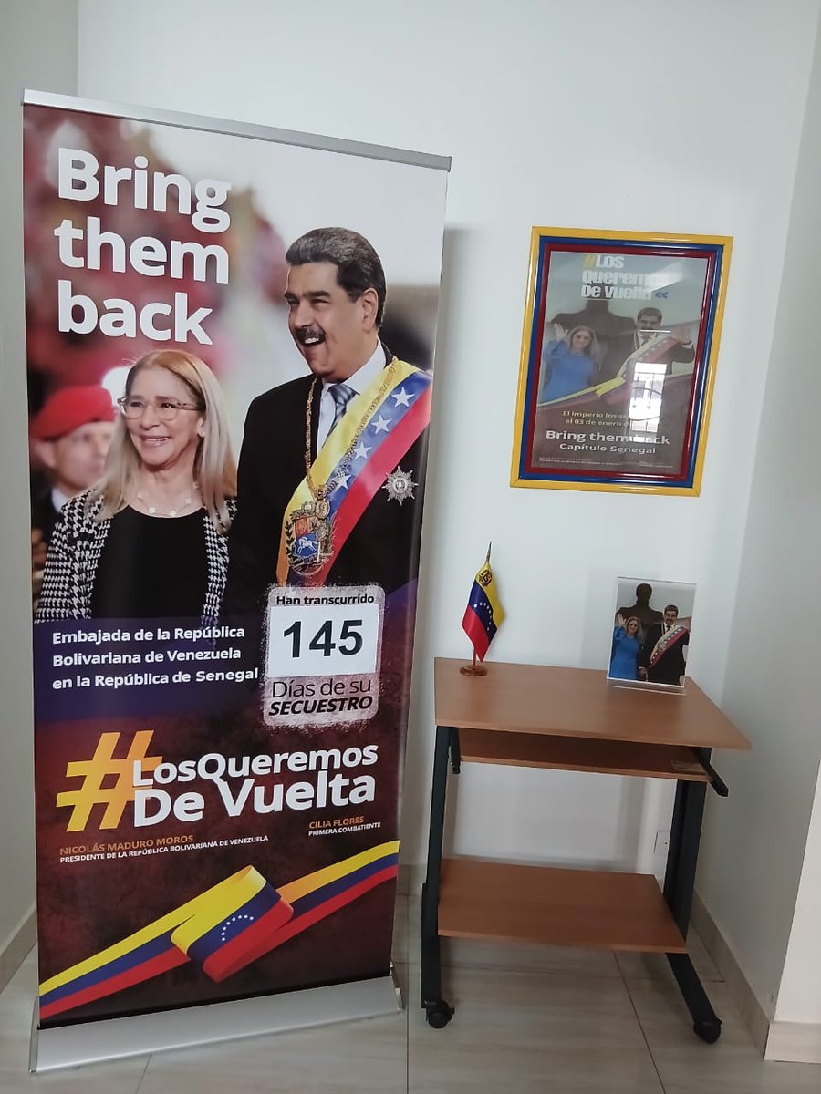 EmbajadaSenegal's tweet photo. República Bolivariana de Venezuela 🇻🇪
Nicolás Maduro Moros, Presidente Constitucional 
Cilia Flores, Primera Dama y Diputada 

#bringthemback #losqueremosdevuelta #freenicolas #freemaduro #freecilia 🇻🇪 https://t.co/CWkJIOOOrM
