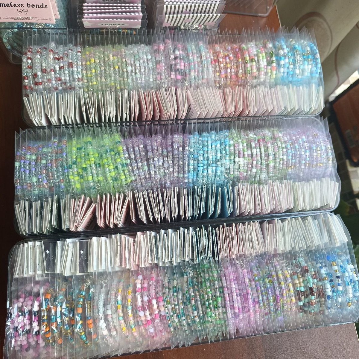 anvithings's tweet photo. ✨OPEN PO GELANG KALUNG✨
siapa yang suka accessories warna soft wajib banget punya ini.

available beberapa variasi &amp; warna

price bersih ina start 7k
pengiriman by HC ETA INA 25 Juni

close po 10 Juni
katalog cek https://t.co/tA6RFUWuV2

order by DM/WA dibio https://t.co/eTJ5qmUJIC